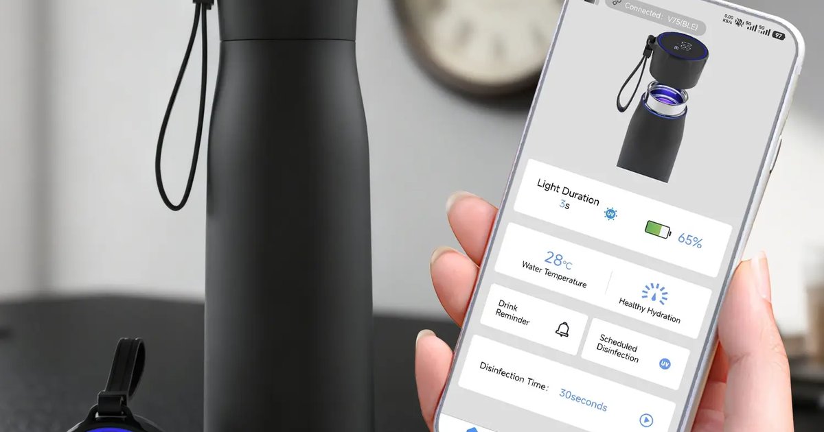 8 Smart Water Bottles and Apps Compared for 2026